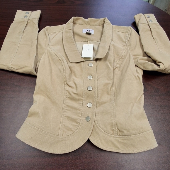 Coat - Picture 4 of 8